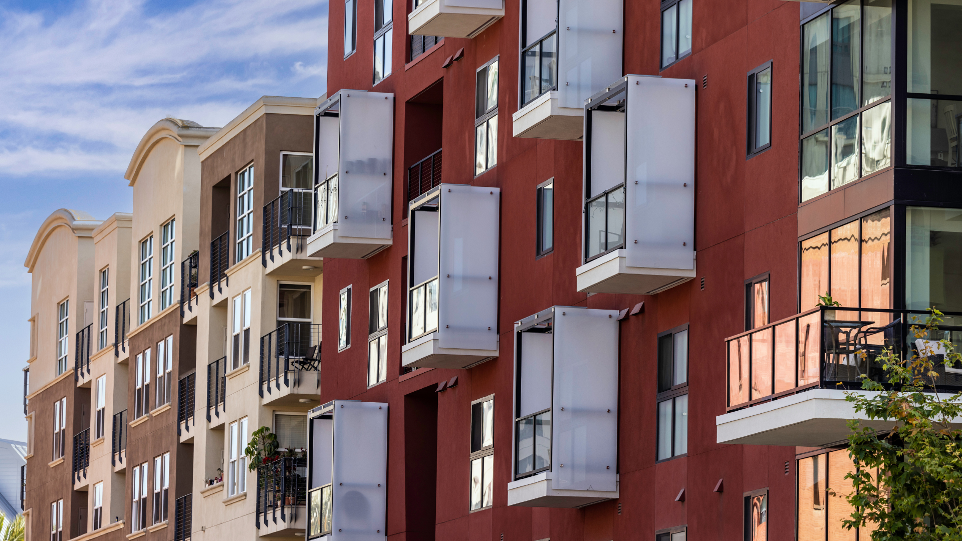 Setting up a smart package room in multifamily buildings